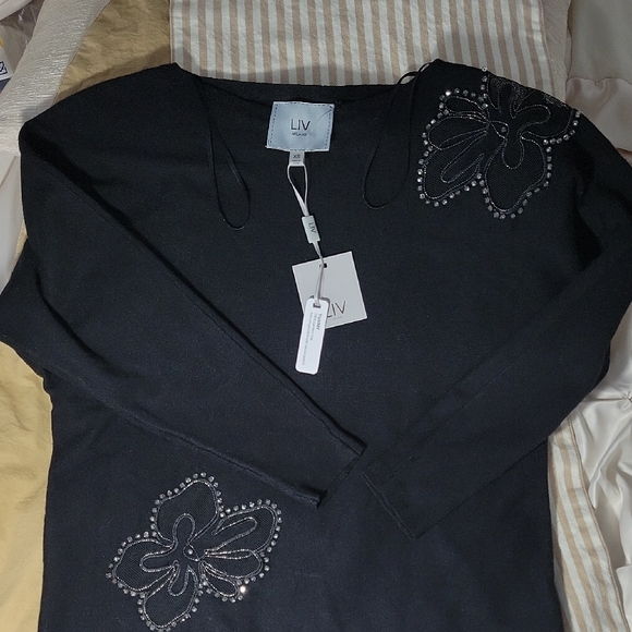 Milano Elegant Black Apparel - Picture 6 of 7